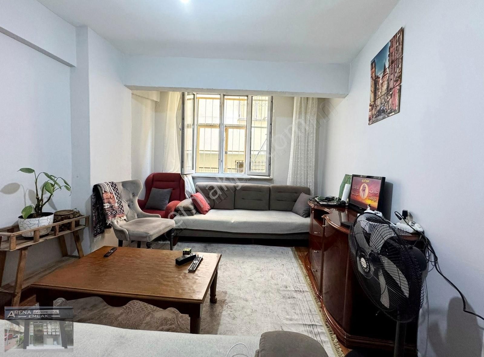 Siyavuşpaşa Emek Caddesi Civarı 2+1 80m2 Hisseli Düz Giriş Daire
