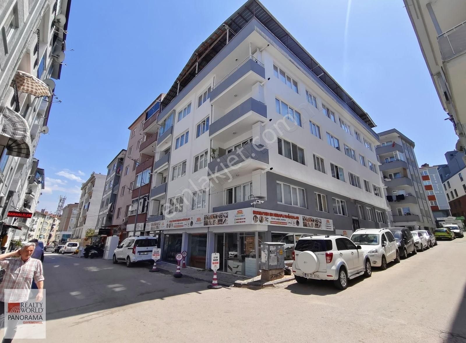Mudanya Merkezde Satılık 1+1 Geniş Daire