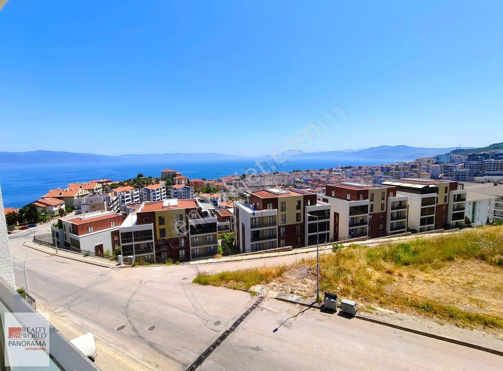 Mudanya Halitpaşada Full Deniz Manzaralı Satılık 3+1 Sıfır Daire
