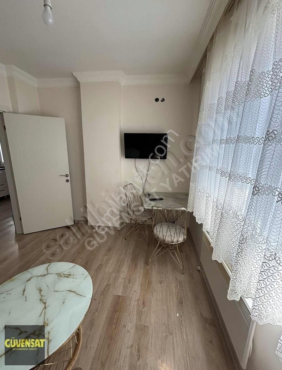 Cadde Üzeri Kiralık 2+0 Daire