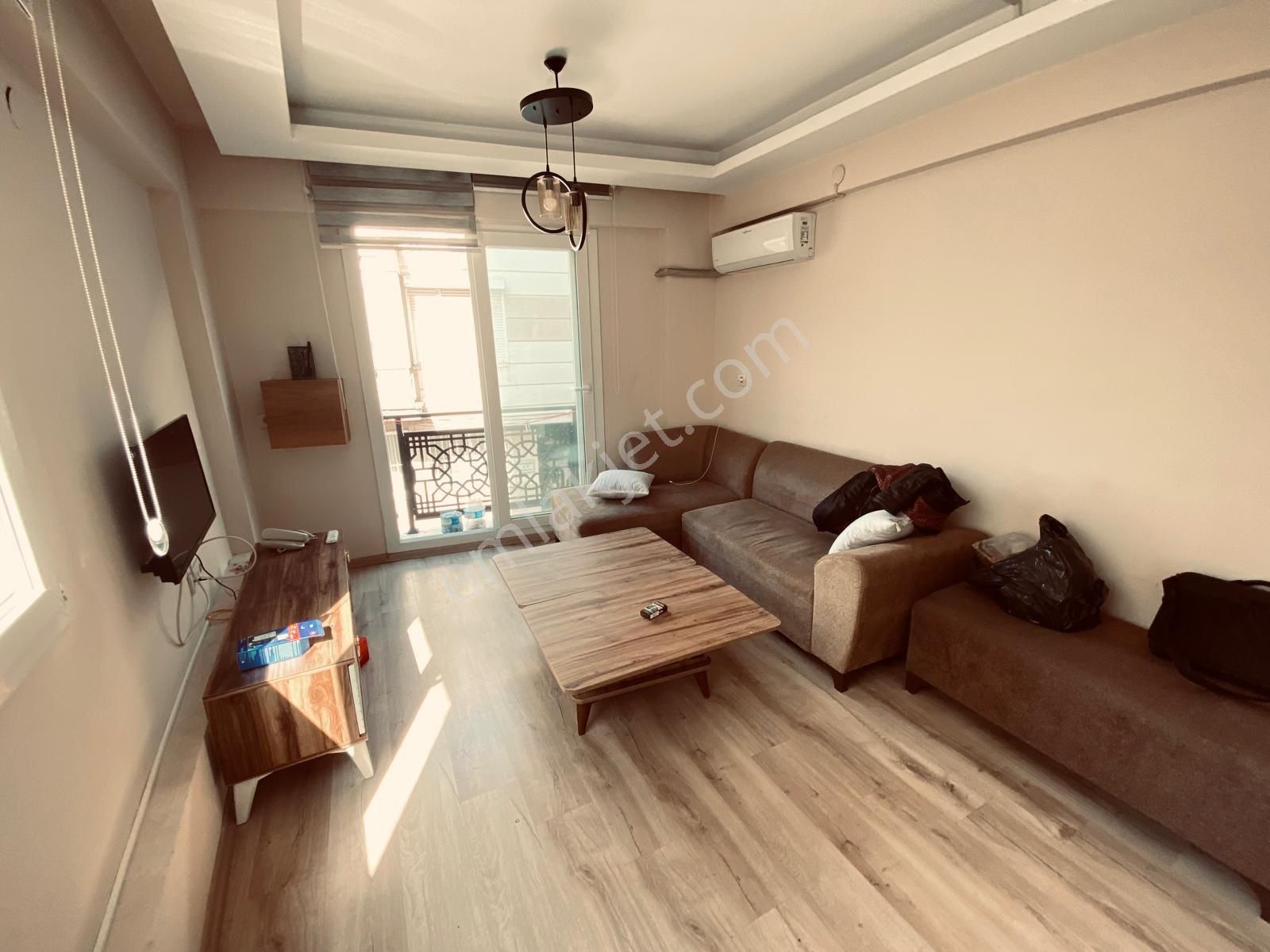 Üçyol Metro Yakını 1+1 Eşyalı Yeni Bina Asansörlü Kiralık Daire