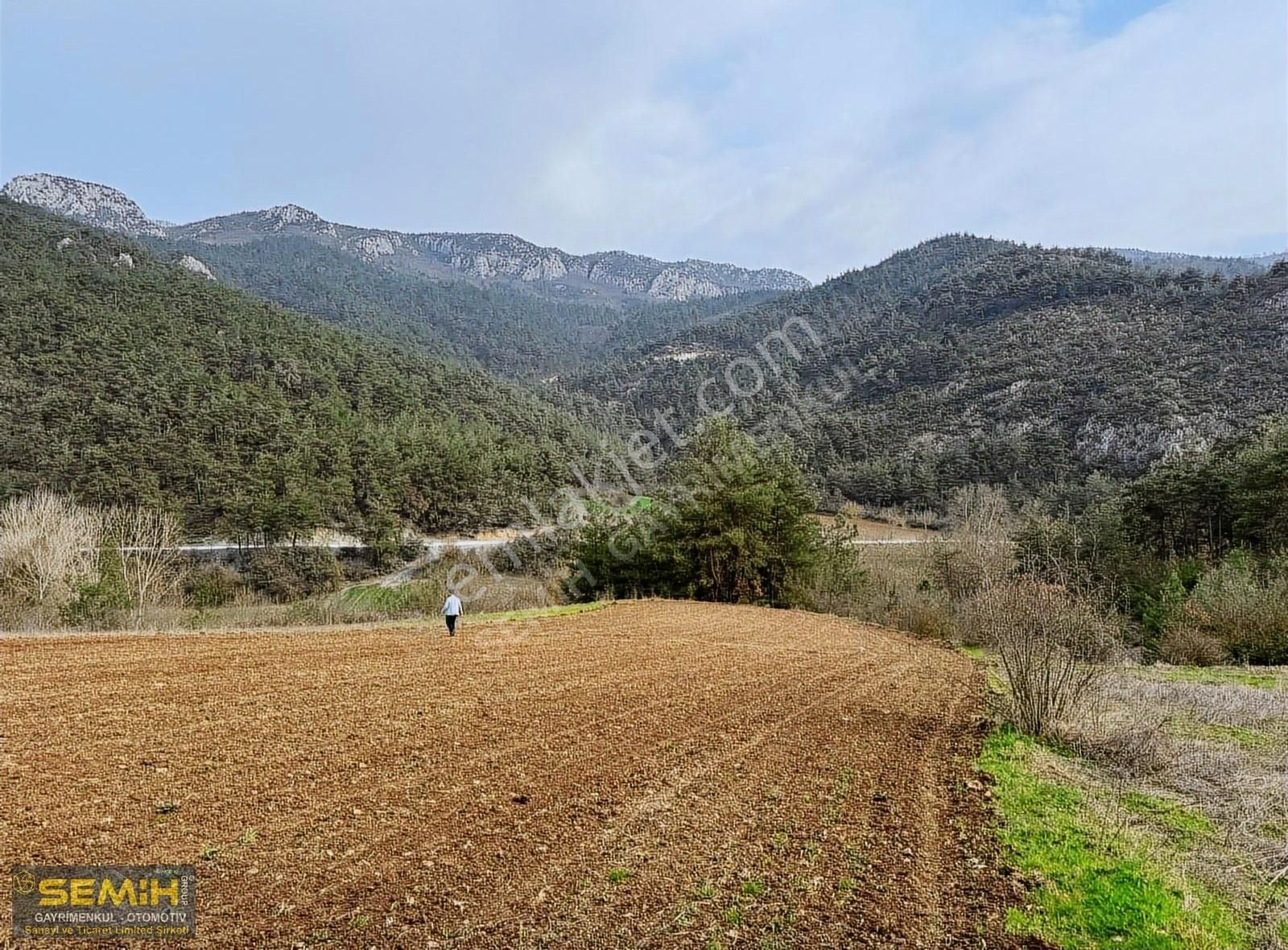 Semih'den Hayriyede 3 Tarafı Resmi Yol Dereye Yakın 709 M2 Arazi - Görsel 3