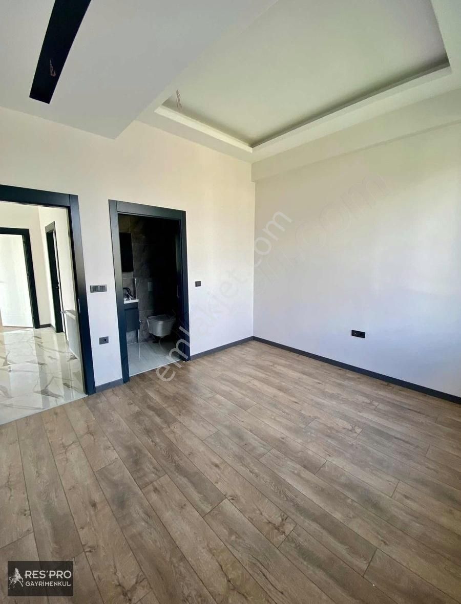 Respro Dan Eğribucak Cadde Üstü Satılık Villa - Görsel 15