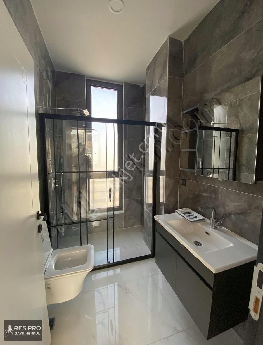 Respro Dan Eğribucak Cadde Üstü Satılık Villa - Görsel 4