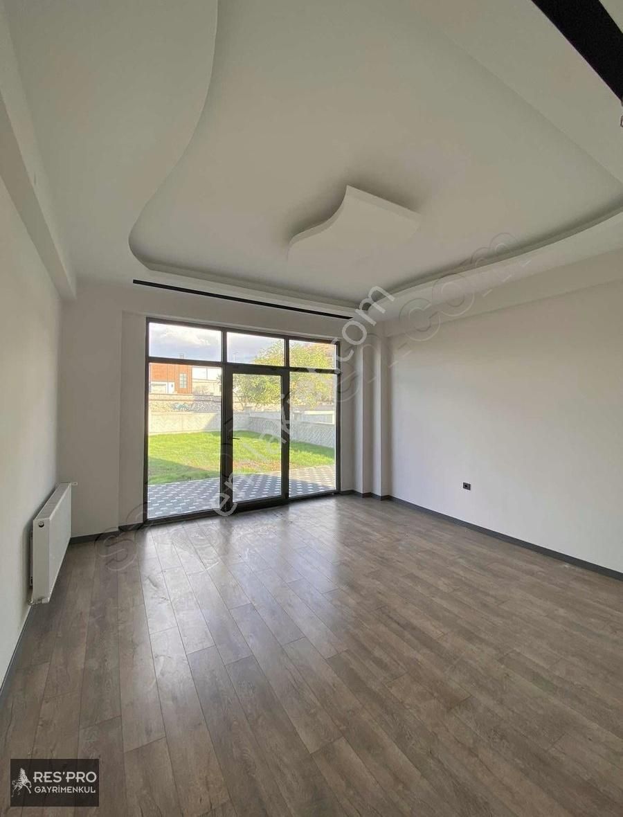 Respro Dan Eğribucak Cadde Üstü Satılık Villa - Görsel 10