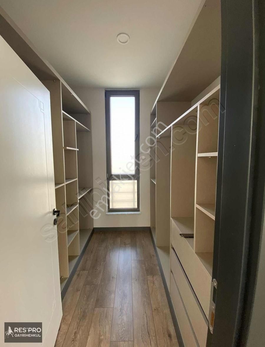 Respro Dan Eğribucak Cadde Üstü Satılık Villa - Görsel 16