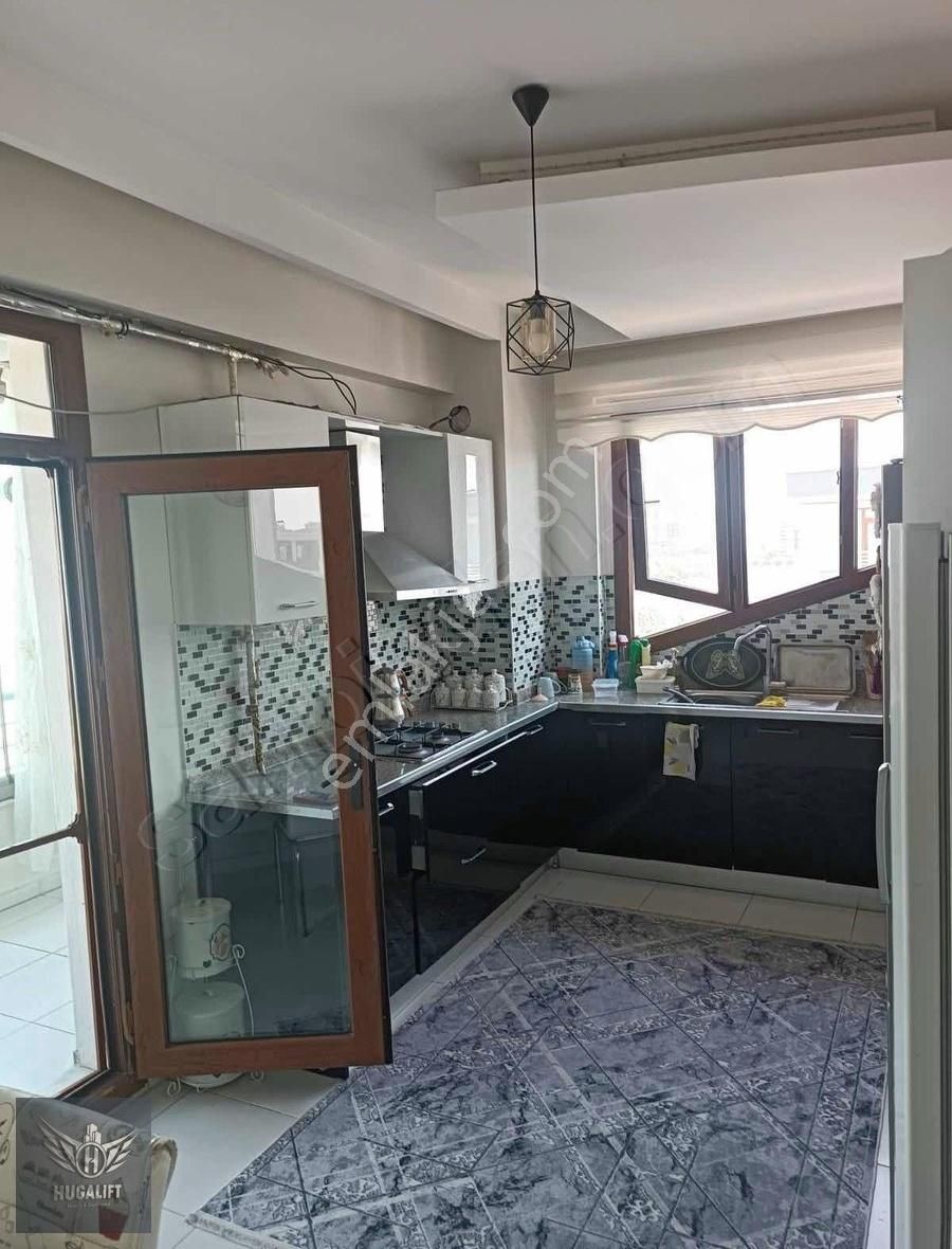 Hugalift Gayrimenkuldan Bağcılarda 3+1 Satılık