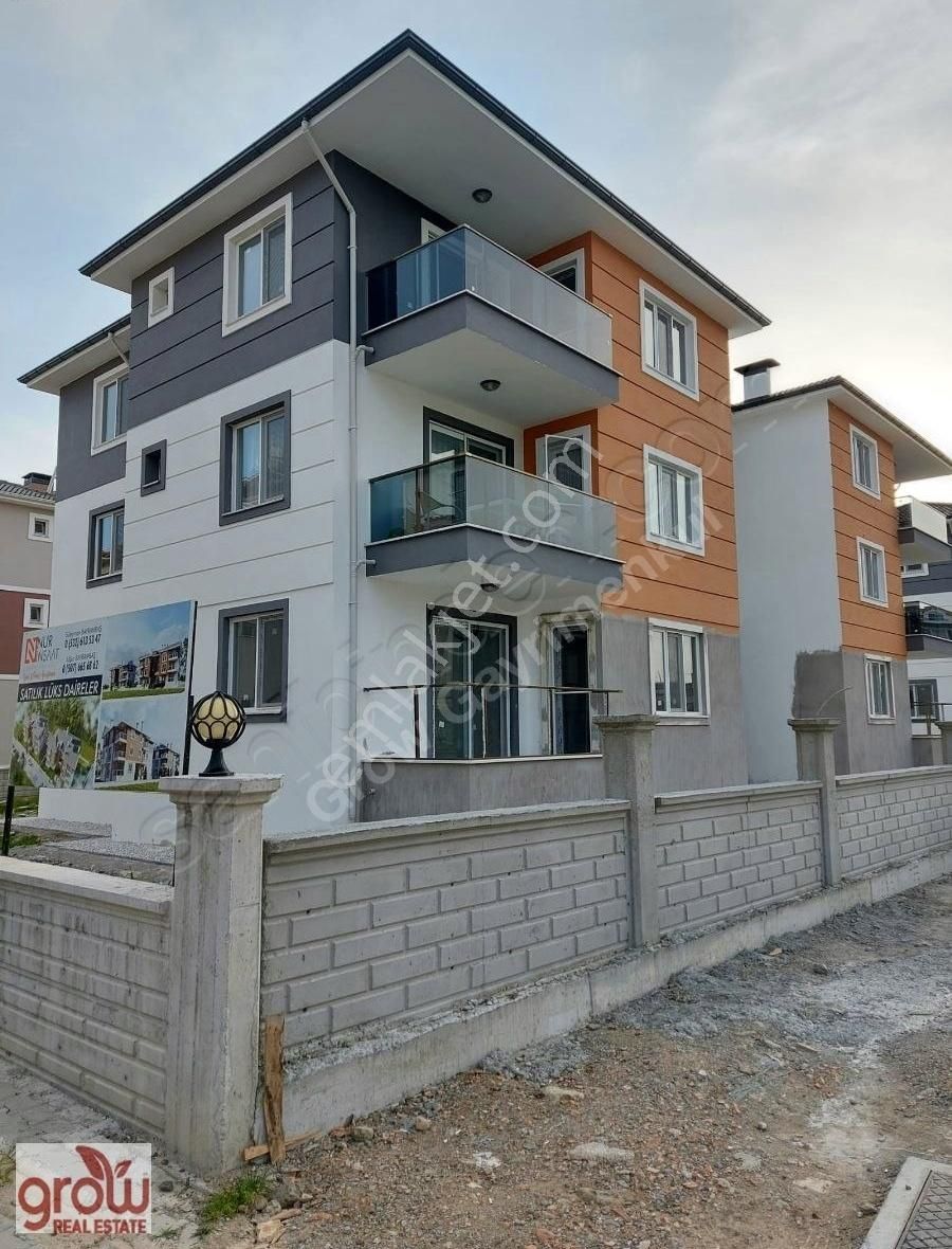 Grow Emlak Kiralık 1+1 3 Kat Daire