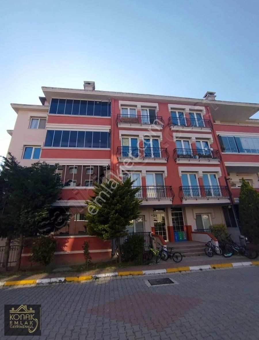 Hadımköy Site İçinde Kiralık 3+1 Ara Kat