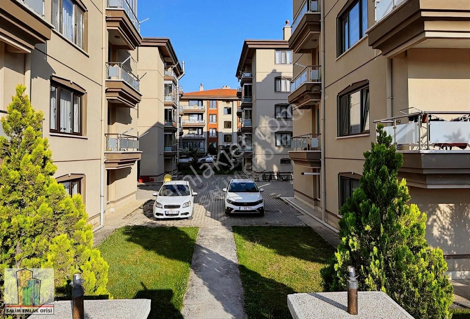 Salim Grp Emlak - Uydukent Cadde Üzeri Bakımlı 3+1 Daire