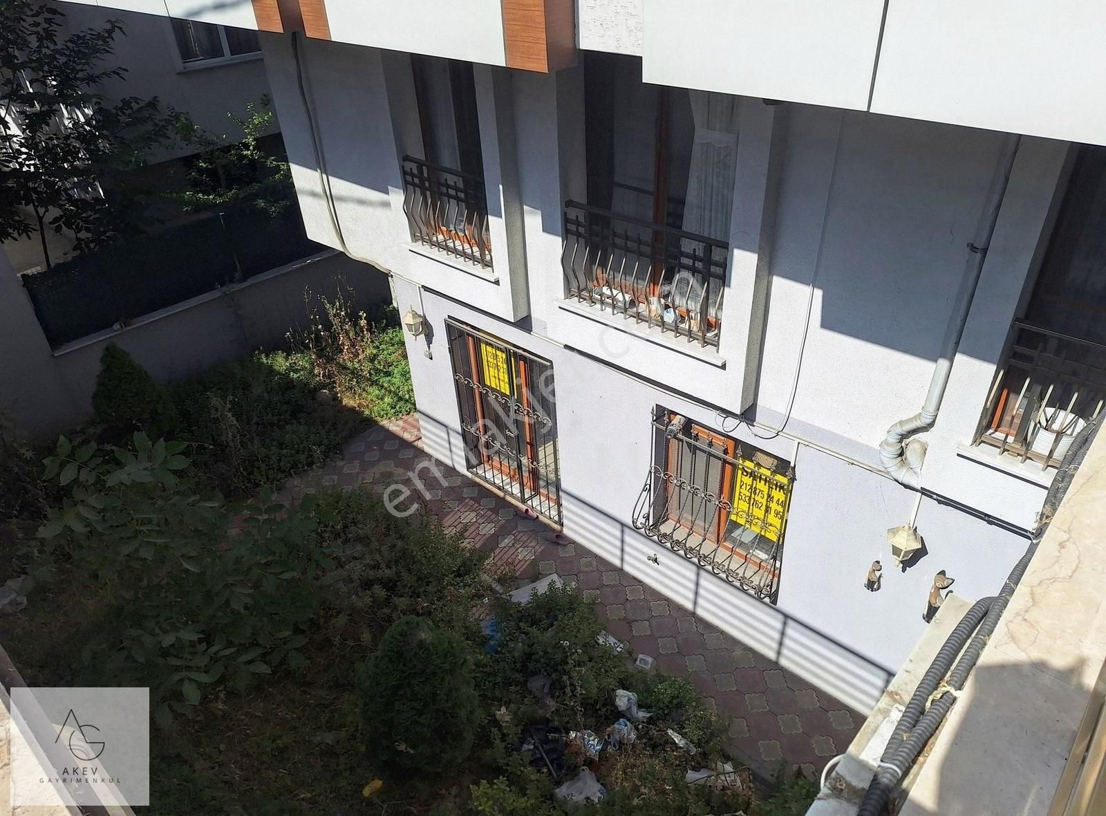 Beylikdüzü Yakuplu Mahallesi Satılık 2+1 Bahçe Kat Daire