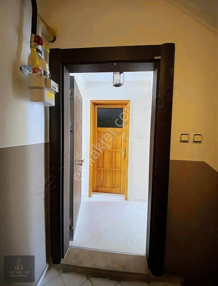 Adarlar'dan Cumhuriyet Mahallesinde Satılık 3+1 Daire
