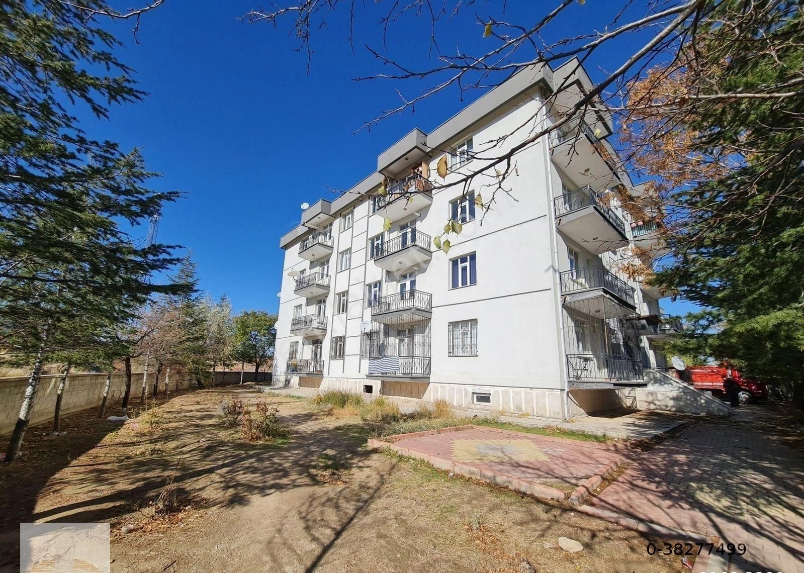 Uğur Emlak'tan Selçuklu Üniversitesi Karşısı Satılık Daire