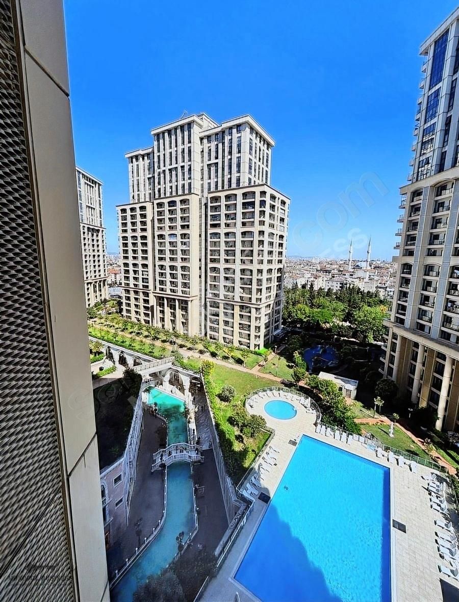 Viaport Venezia 2+1 Peyzaj Manzaralı Boş Kiralık Daire