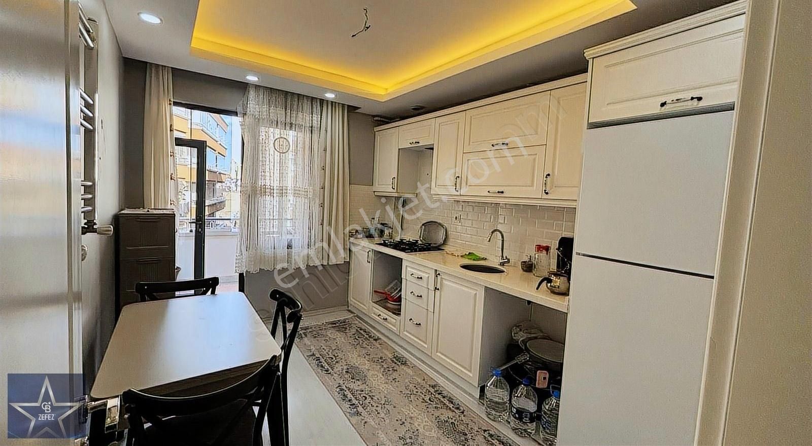 Selahiye'de İkinci Bulvara Cephe Kiralık 2+1 Eşyalı Daire