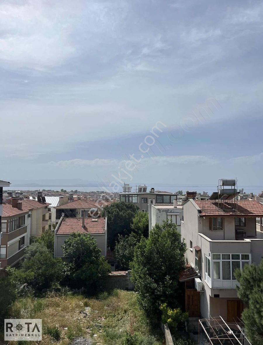 Altınoluk Merkez Sıfır 1+1 Deniz Manzaralı Asansörlü-rota - Görsel 12
