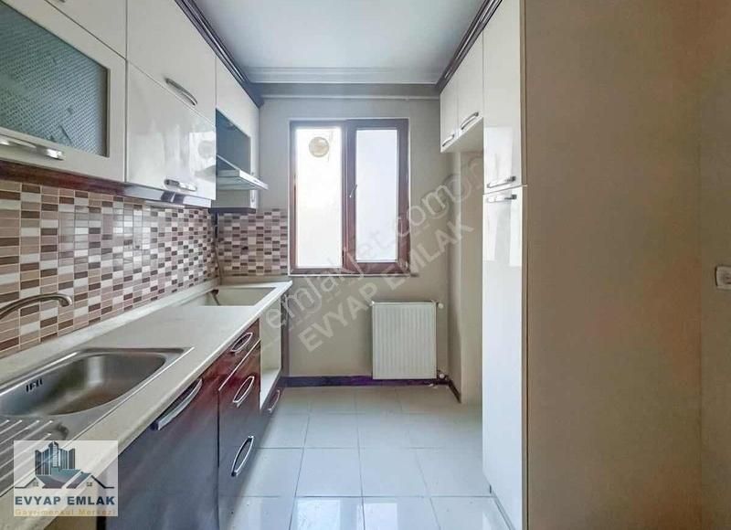 Evyaptan Bahçelievler Metrobüse Yakın 13 Yıllık Bina 2+1 - Görsel 14