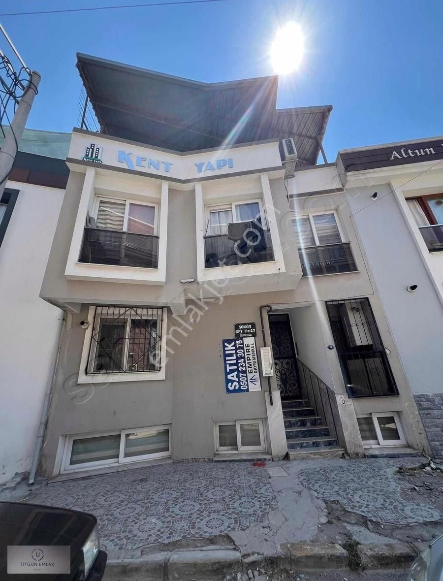 Buca Tınaztepe Kampüs Yakını 1+1 Eşyalı Satılık Daire
