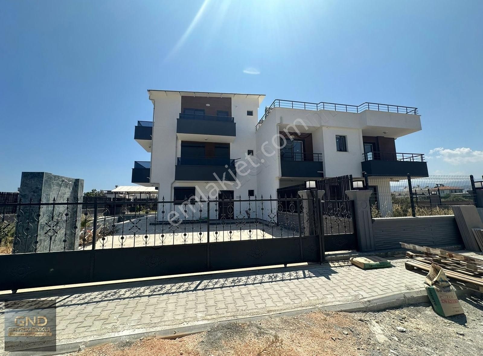 Gnd Gayrimenkulden Taşucu Kum Plajına 600m 2+1 Kiralık Daireler