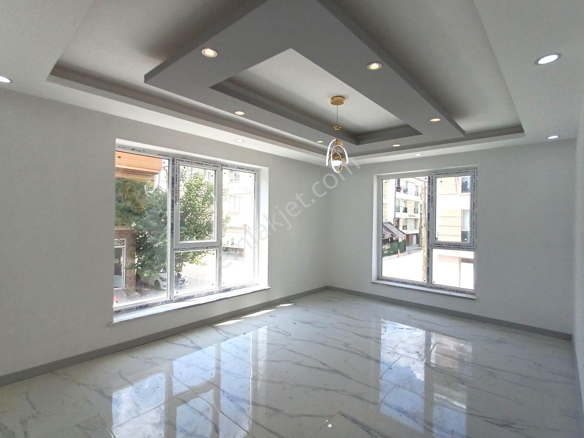 Recep Ümit'ten Şarhöyük Mahallesi Çarşı Merkezde Satılık Ebeveyn Banyolu Lux 2+1 Ferah Daire