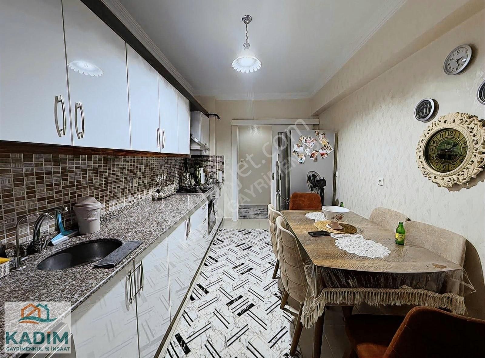 Akkent Mahallesinde Millet Camiiye Sıfır Satlık Bakmlı 3+1 Daire