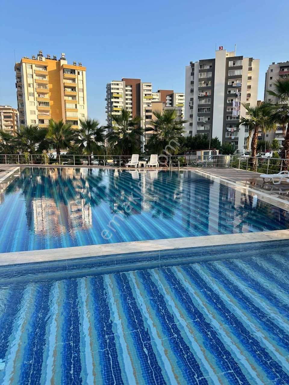 Karınca'dan Cadde'nin Merkezinde Full Eşyalı 1+1 Yatırımlık !!
