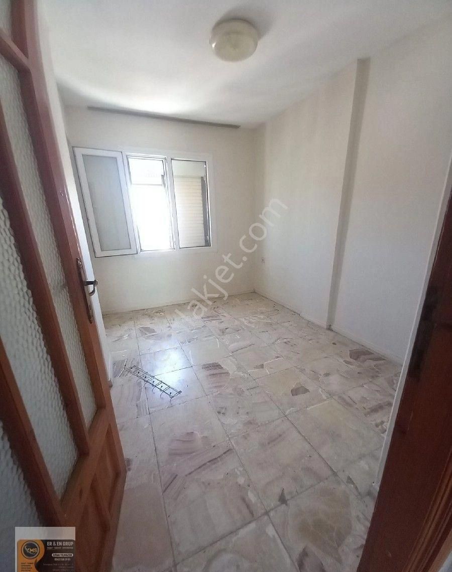 Dikili İsmetpaşa Mahallesi Merkez Ana Cadde Üzeri Kaymakamlık Karşısında Mutfak Ayrı 2+1 Satılık - Görsel 16