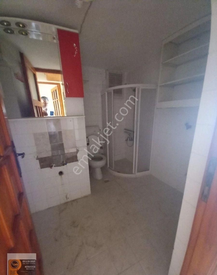 Dikili İsmetpaşa Mahallesi Merkez Ana Cadde Üzeri Kaymakamlık Karşısında Mutfak Ayrı 2+1 Satılık - Görsel 13