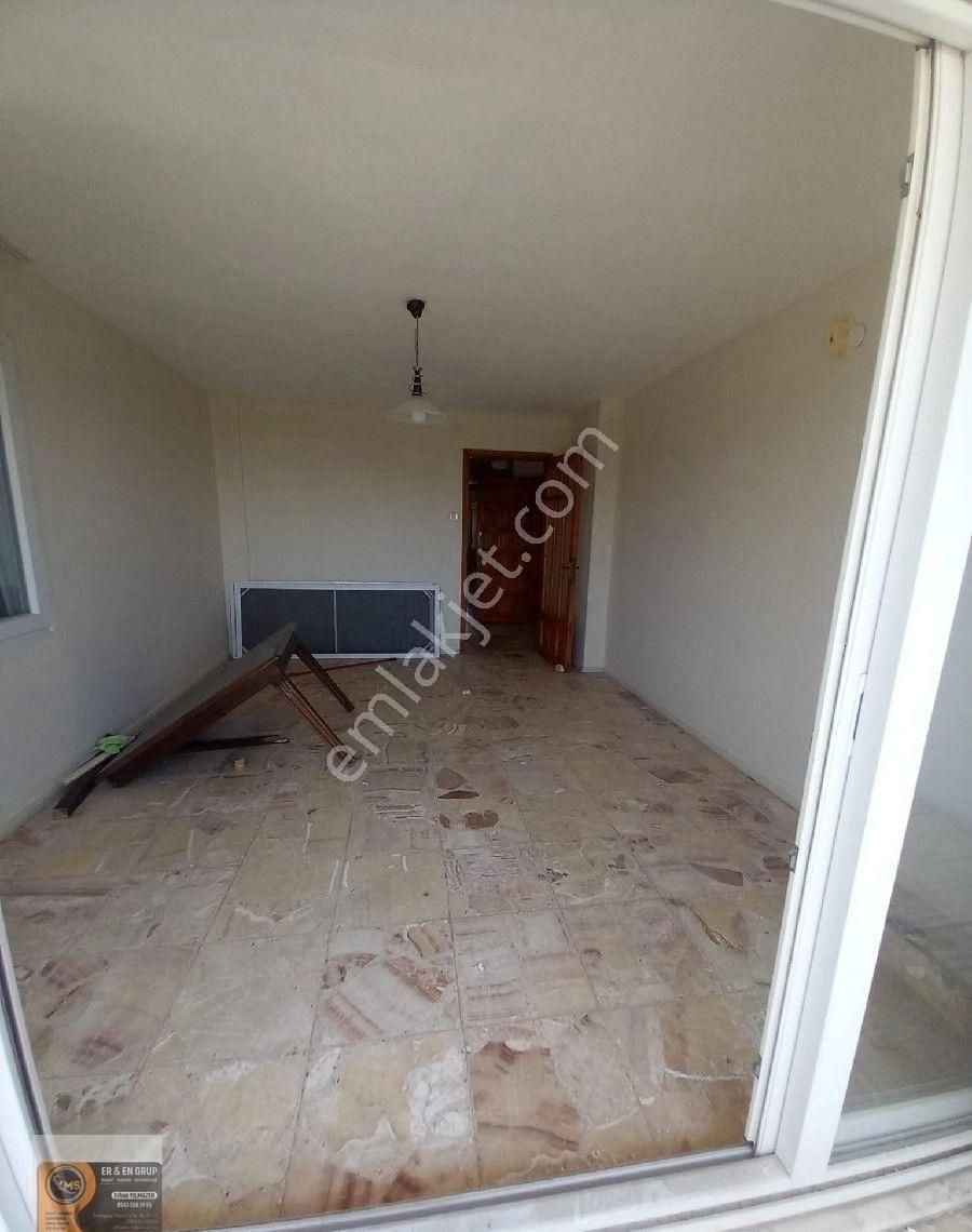 Dikili İsmetpaşa Mahallesi Merkez Ana Cadde Üzeri Kaymakamlık Karşısında Mutfak Ayrı 2+1 Satılık - Görsel 7