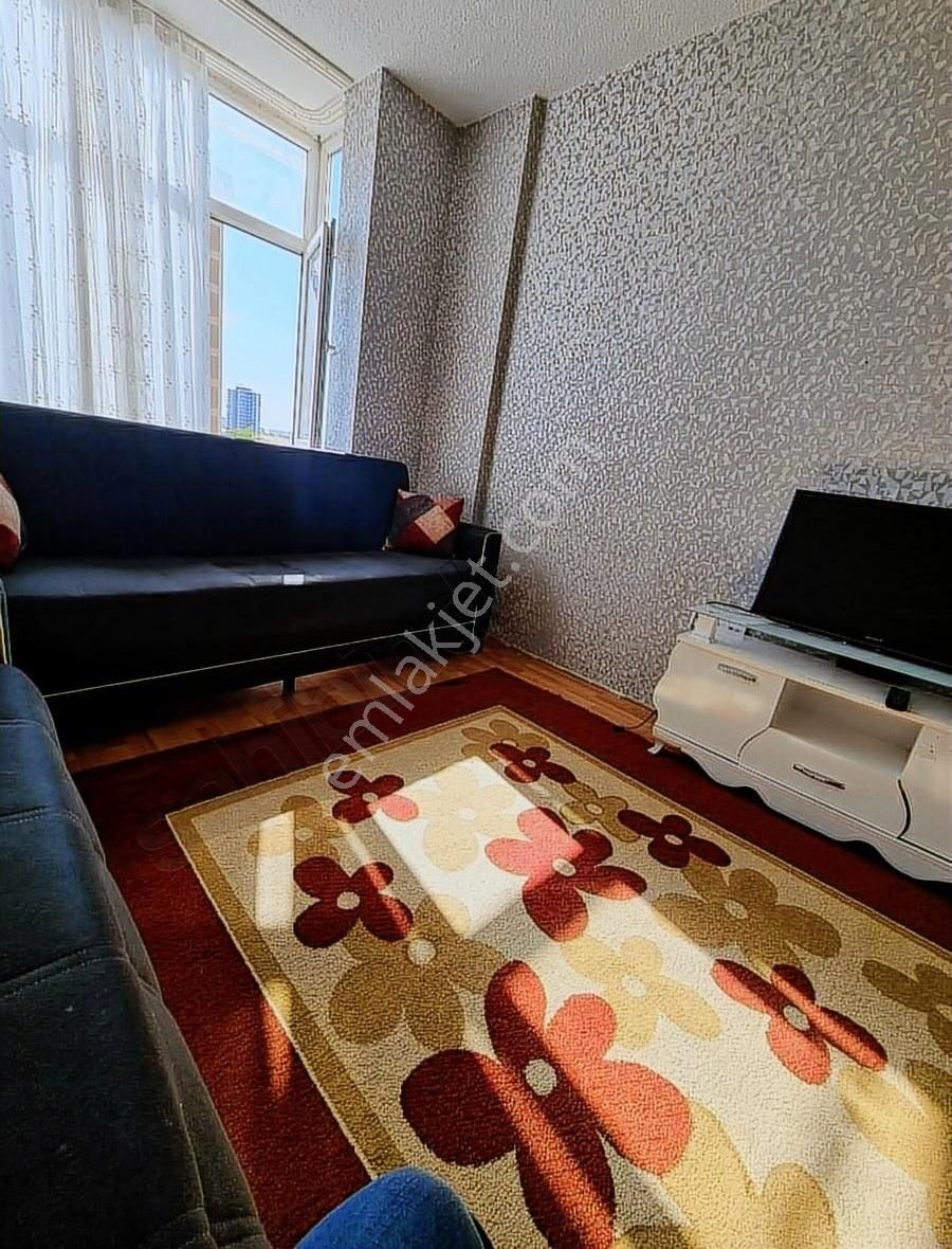 Üçkuyular Tokilerde Kiralik Full Eşyalı 1+1 Daire Memur Şartlı