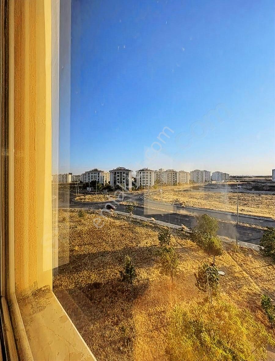 Üçkuyular Tokilerde Kiralik 2+1 Daire