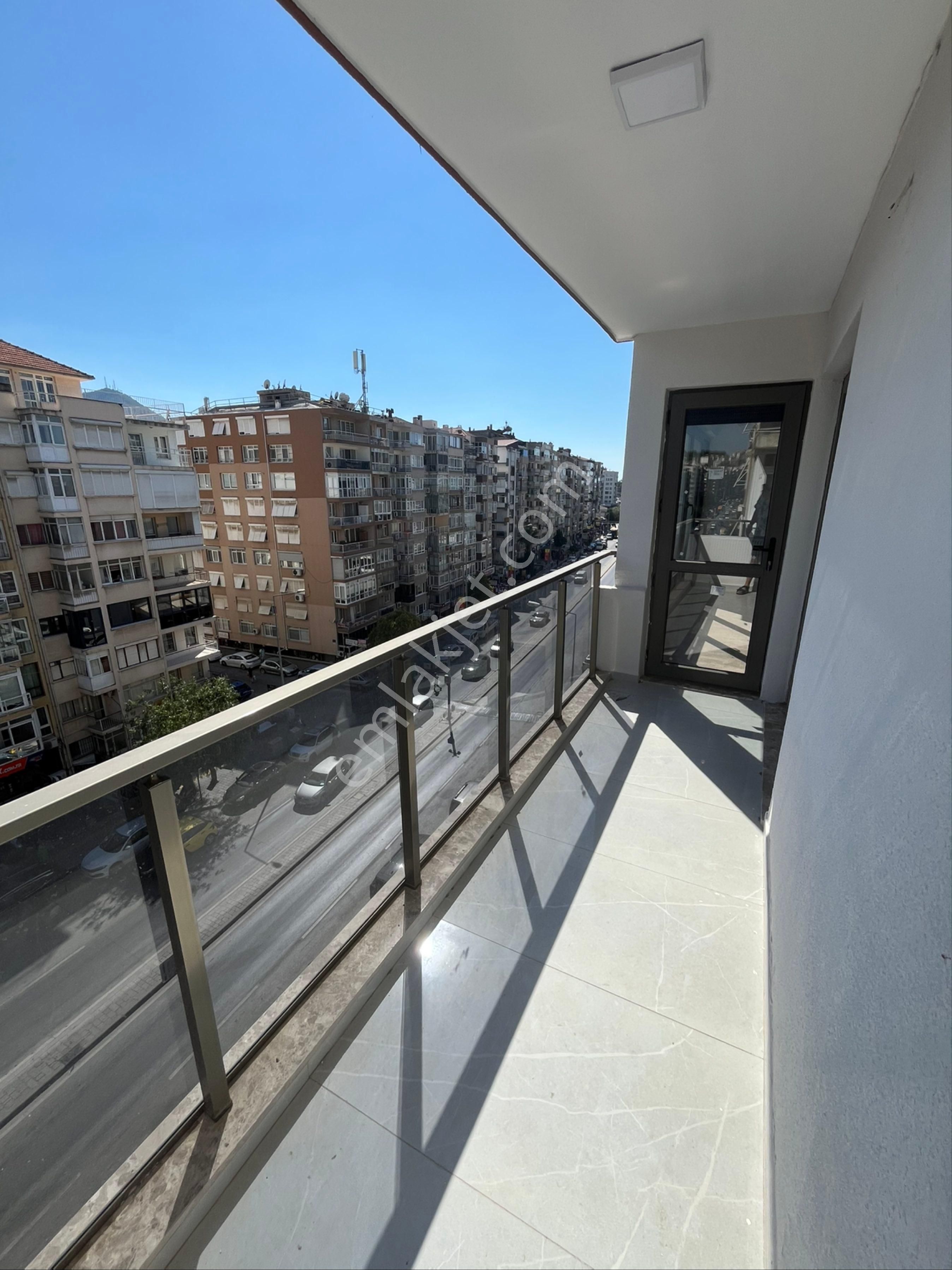 Ogün'den İnönü Cadde Üzerinde İstinye Park Yakını Arakat Full Yapılı Satılık Daire - Görsel 11