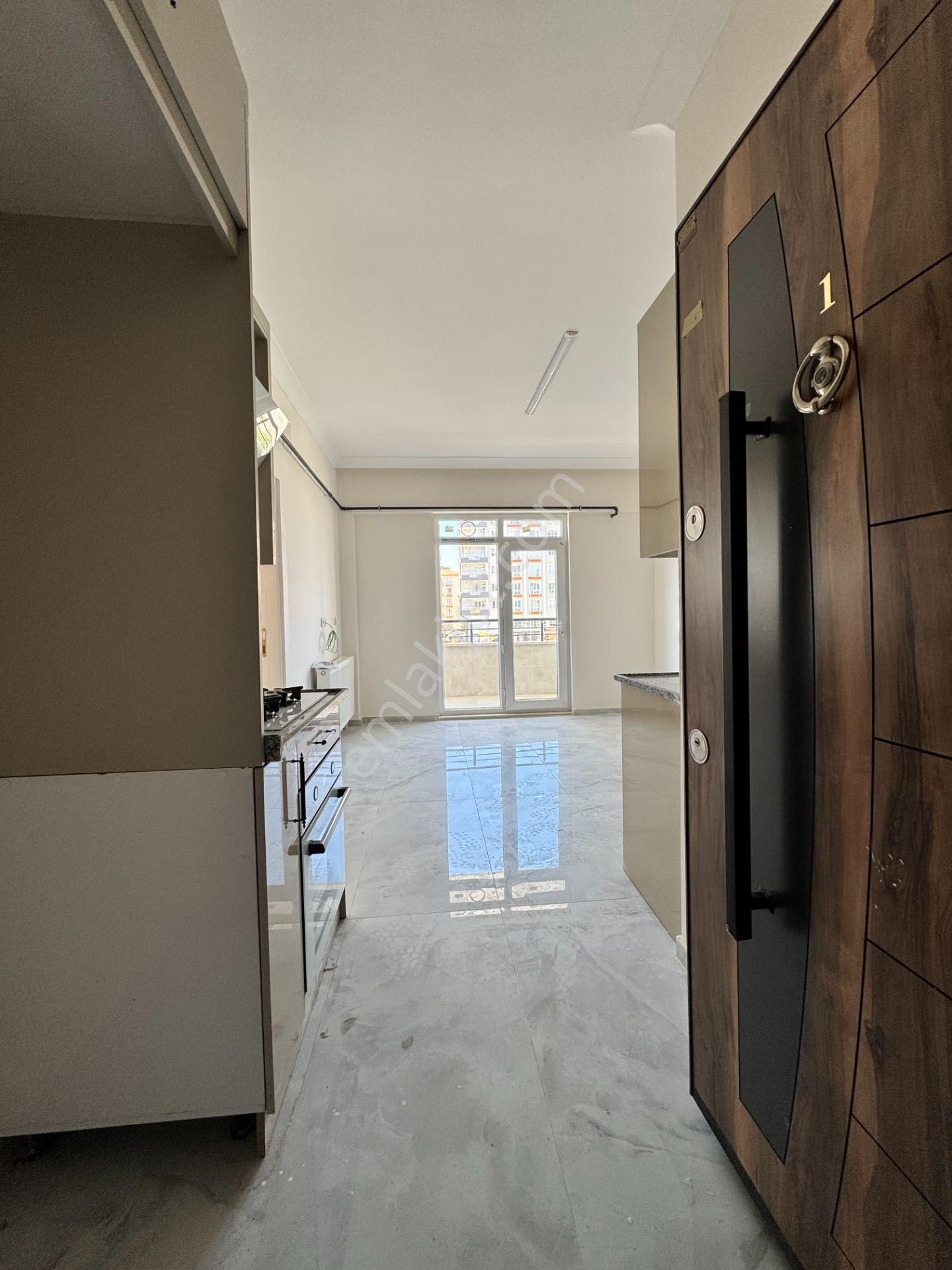 Babil Emlaktan Kiralık Cadde Üzeri 1+1 Sıfır Stüdyo Daire