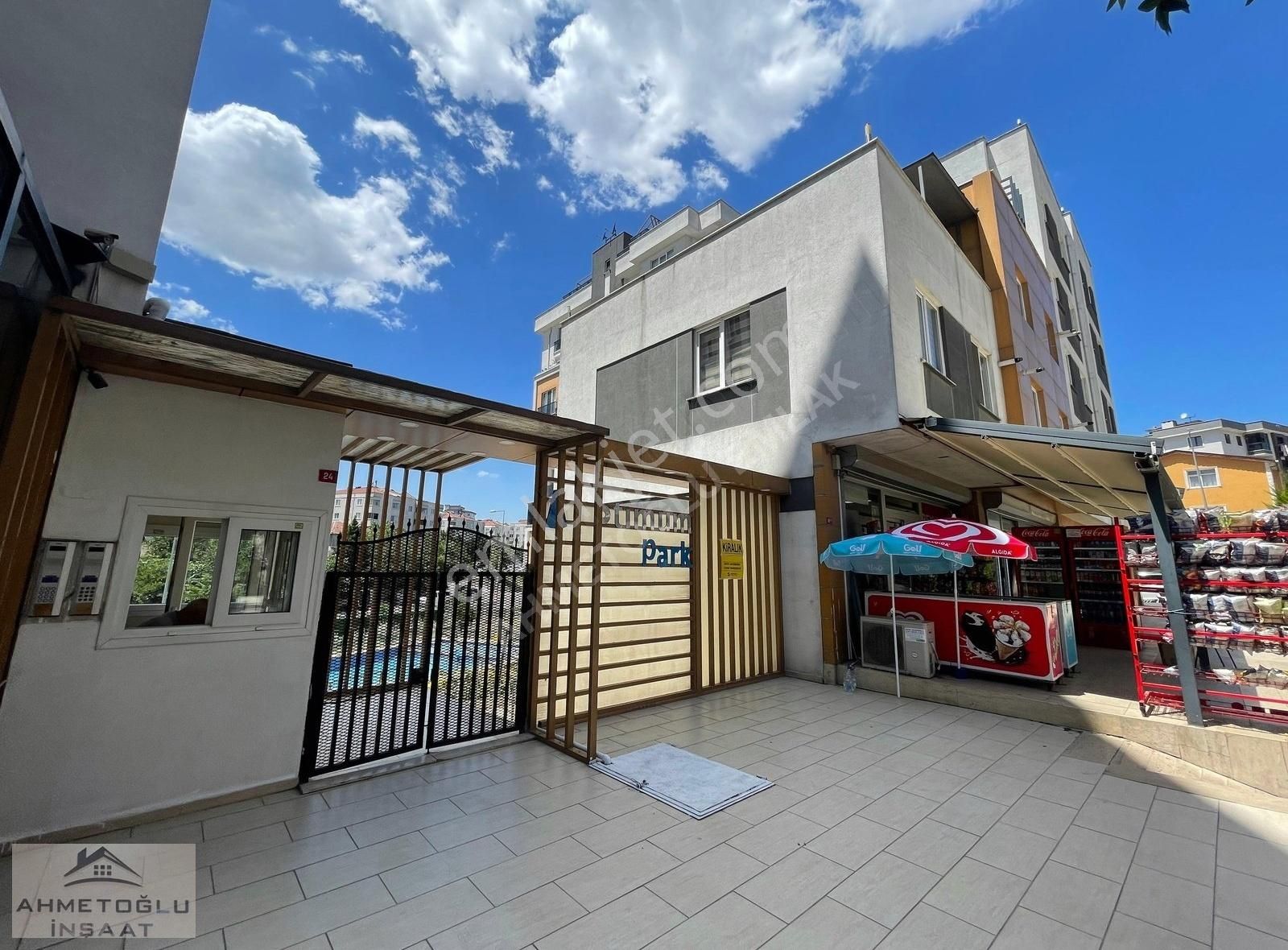 Ahmetoğlun'dan Süper Lokasyonda Ful Eşyalı Daire