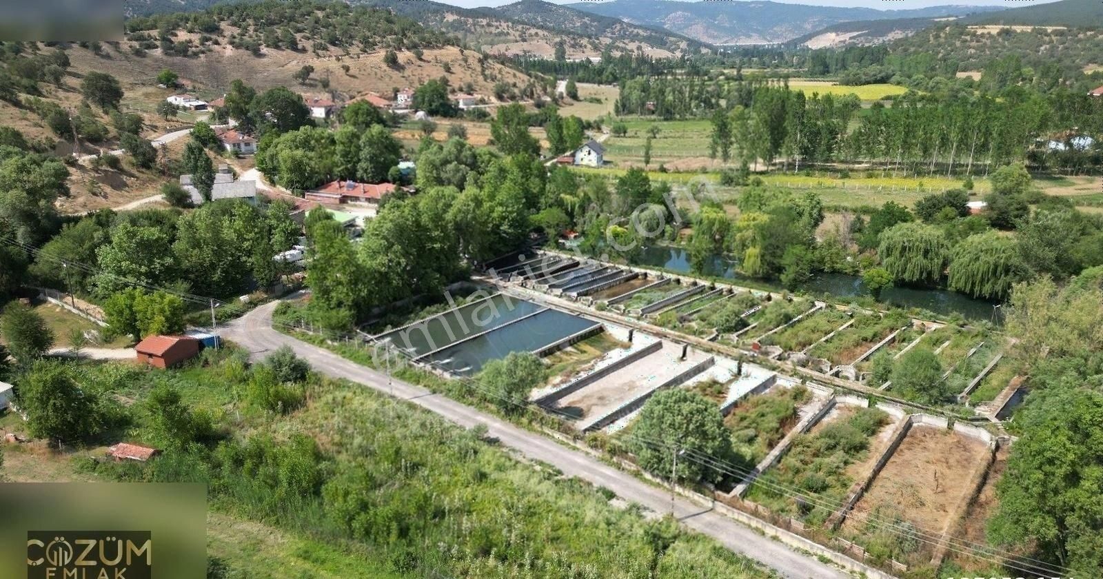 Bozüyük Çaydere'de Mersu Alabalık Yanında Satılık 2 Adet Tarla