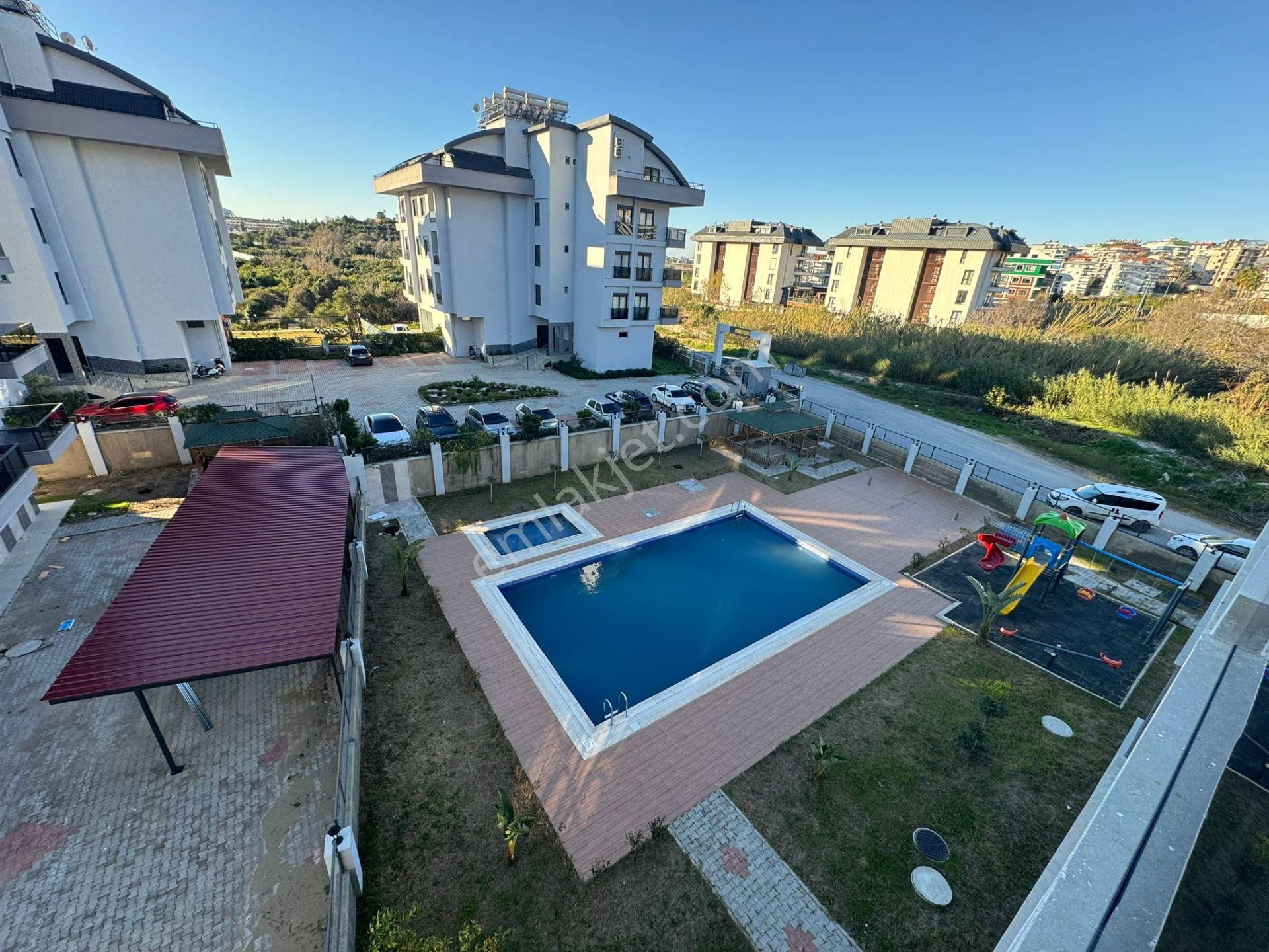 Fmk Real Estate Oba Çarşamba 1+1 Eşyalı Satılık Daire