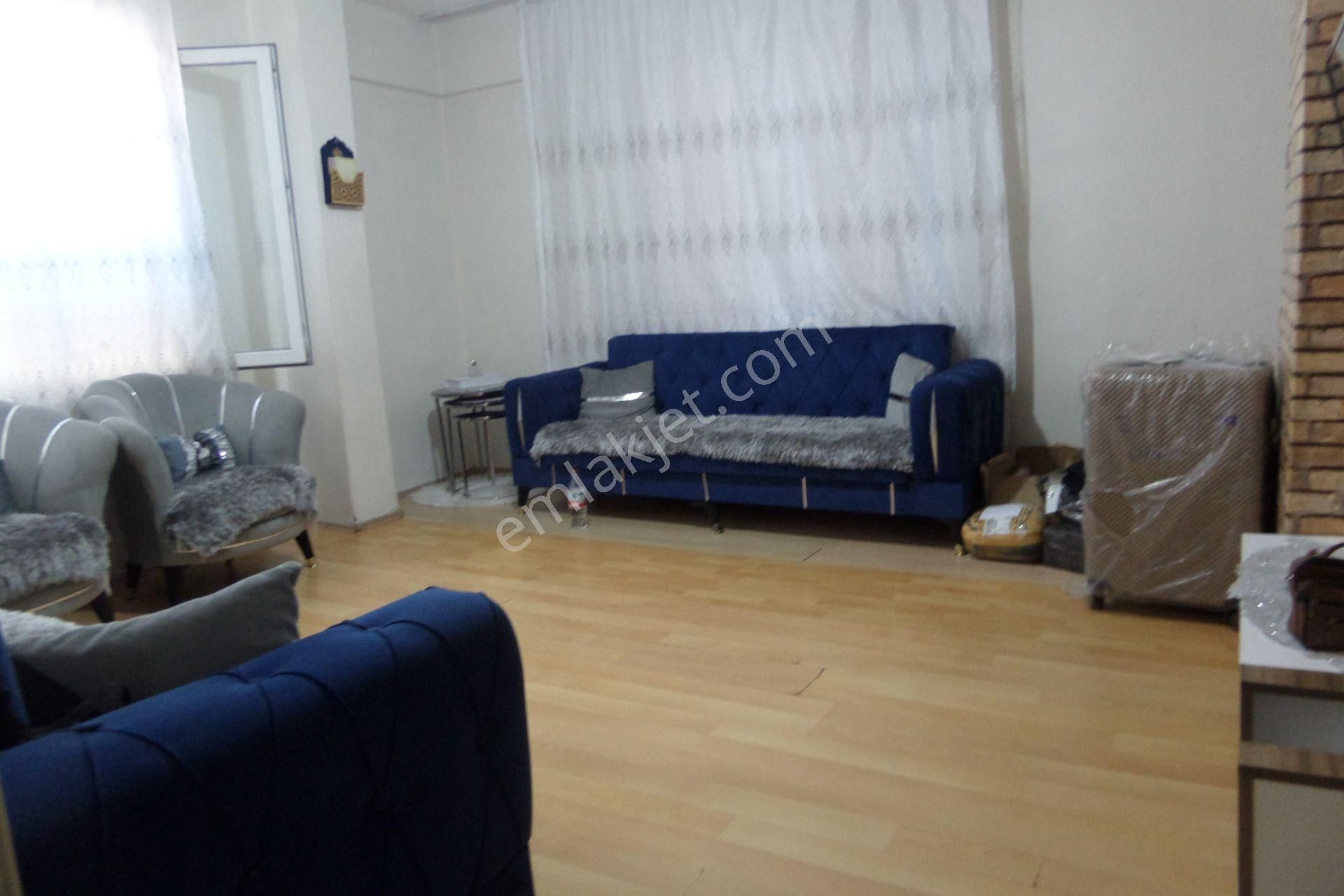 Bağcılar Yıldıztepe Mh. 2+1 90 M2 Ön Cephe 2. Kat Balkonlu