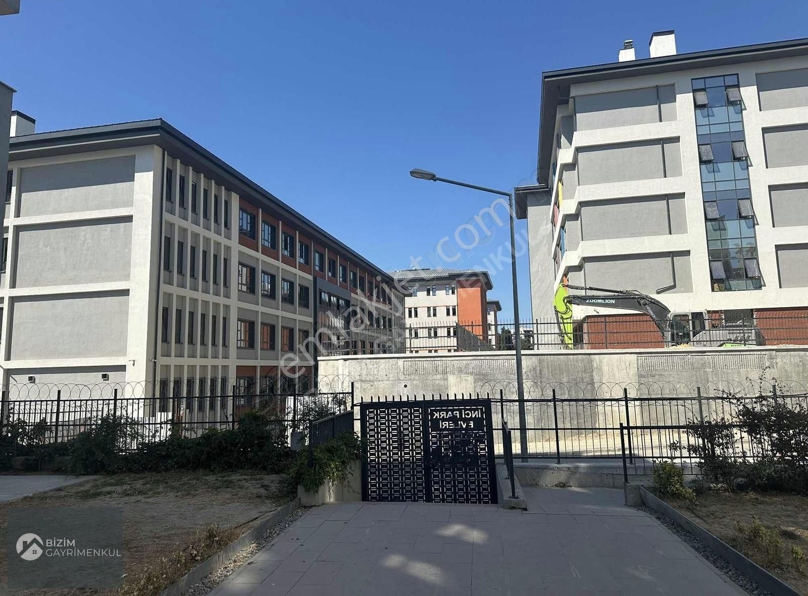15 Temmuz B3a Blok İnci Park Evleri Sitesi 140 M2 3,5+1 Daire
