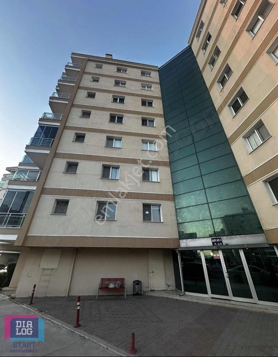 Bayraklı Adliye Yakını 3 Cephe 3+1 Ebeveyn Banyolu Satılık Daire