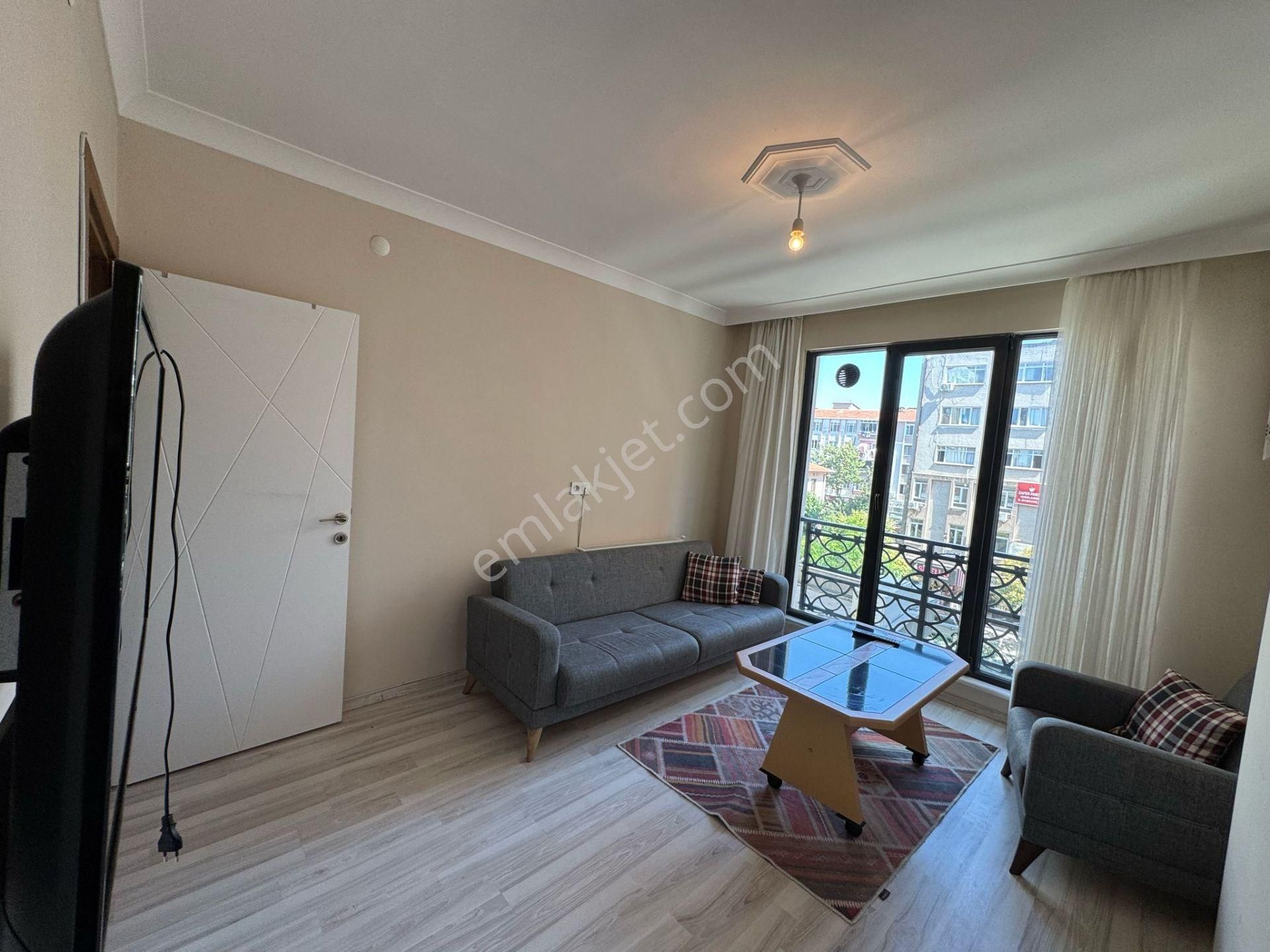 İş Bankası Yanı Kom Rezidansta 2+0 Eşyalı Kiralık Daire