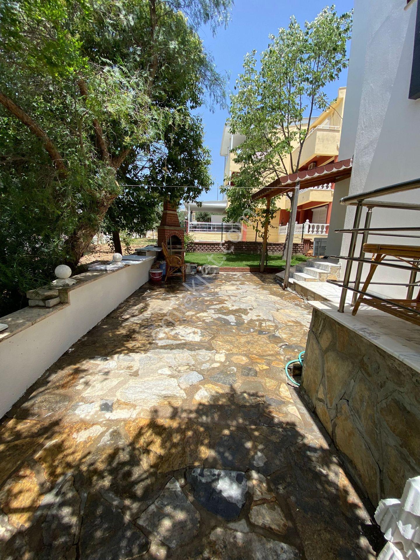 Aydın Didim Altınkum Mahallesi 3+1 Açık Mutfak Müstakil Havuzlu Villa Denizde 400 Metre - Görsel 6
