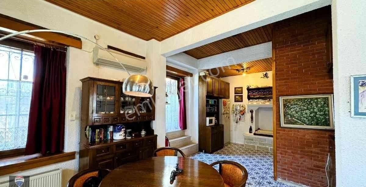 Foça Merkezde Tarihi Tescilli Taş Ev ;butik Konsept,özgün Mimari - Görsel 12