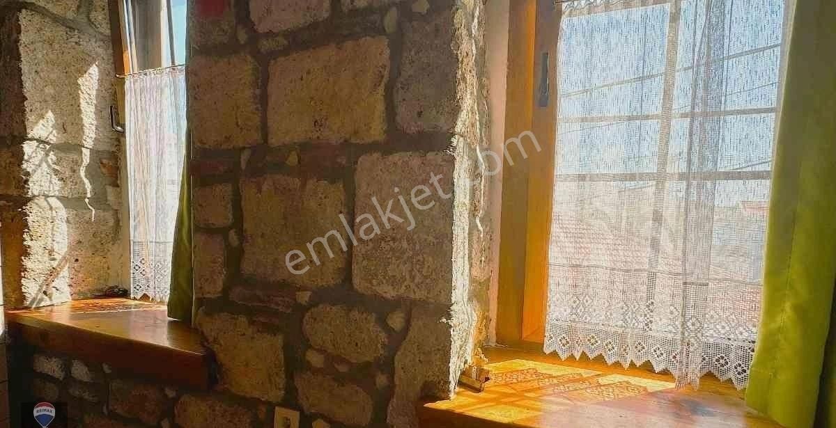 Foça Merkezde Tarihi Tescilli Taş Ev ;butik Konsept,özgün Mimari - Görsel 10