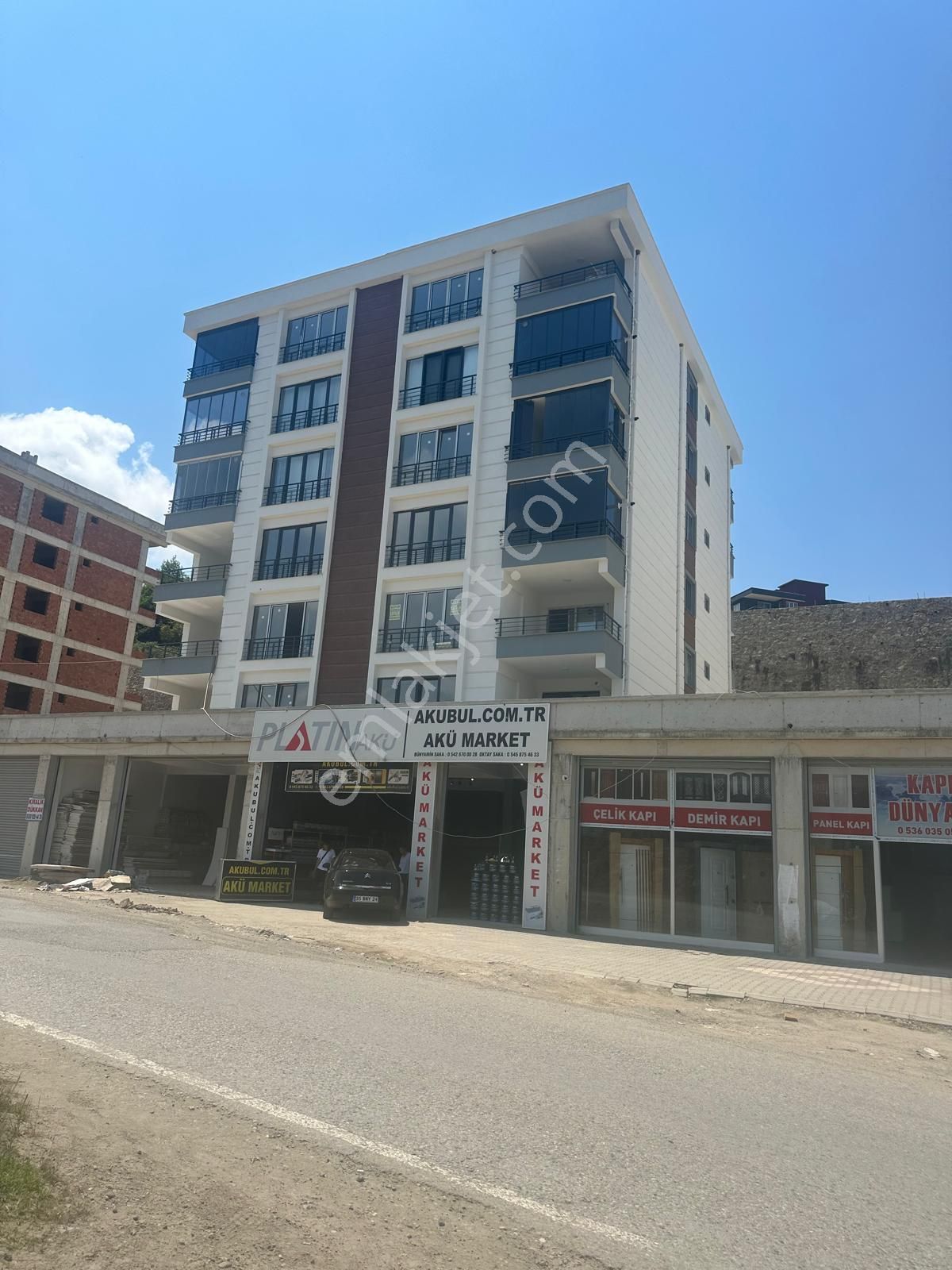 Tirebolun Göbeğinde Sanayiye Yürüme Mesafesin De 3+1 Lüx Daire