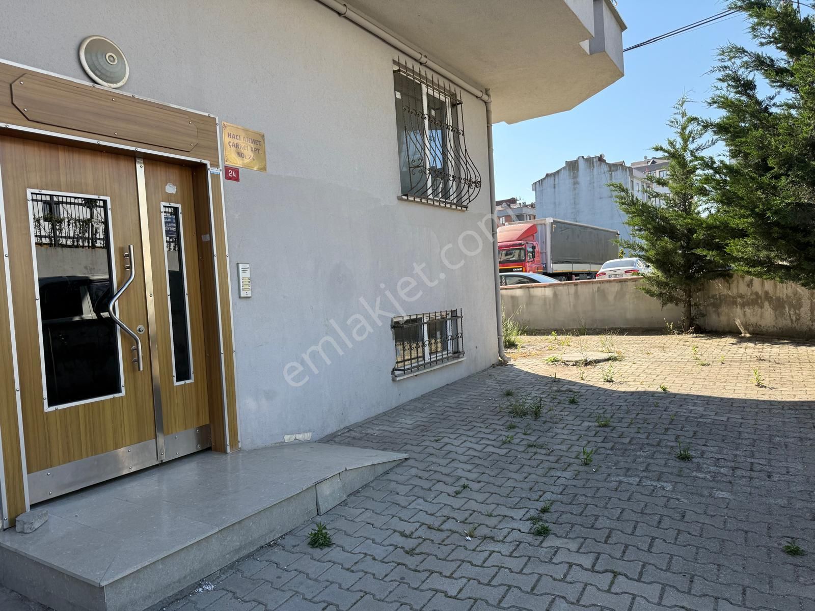 Sporyolu Caddesine Yakın 2+1 İskanlı Ters Dubleks Daire