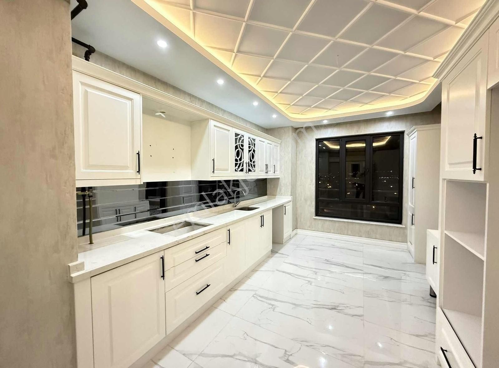 Beymahall Fıstıklık Cadde Üzeri 3,5+1 Satılık Ara Kat Daireler - Görsel 6