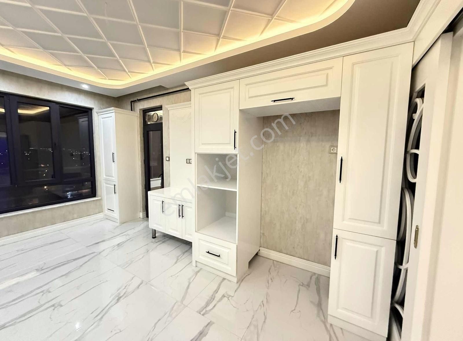 Beymahall Fıstıklık Cadde Üzeri 3,5+1 Satılık Ara Kat Daireler - Görsel 5