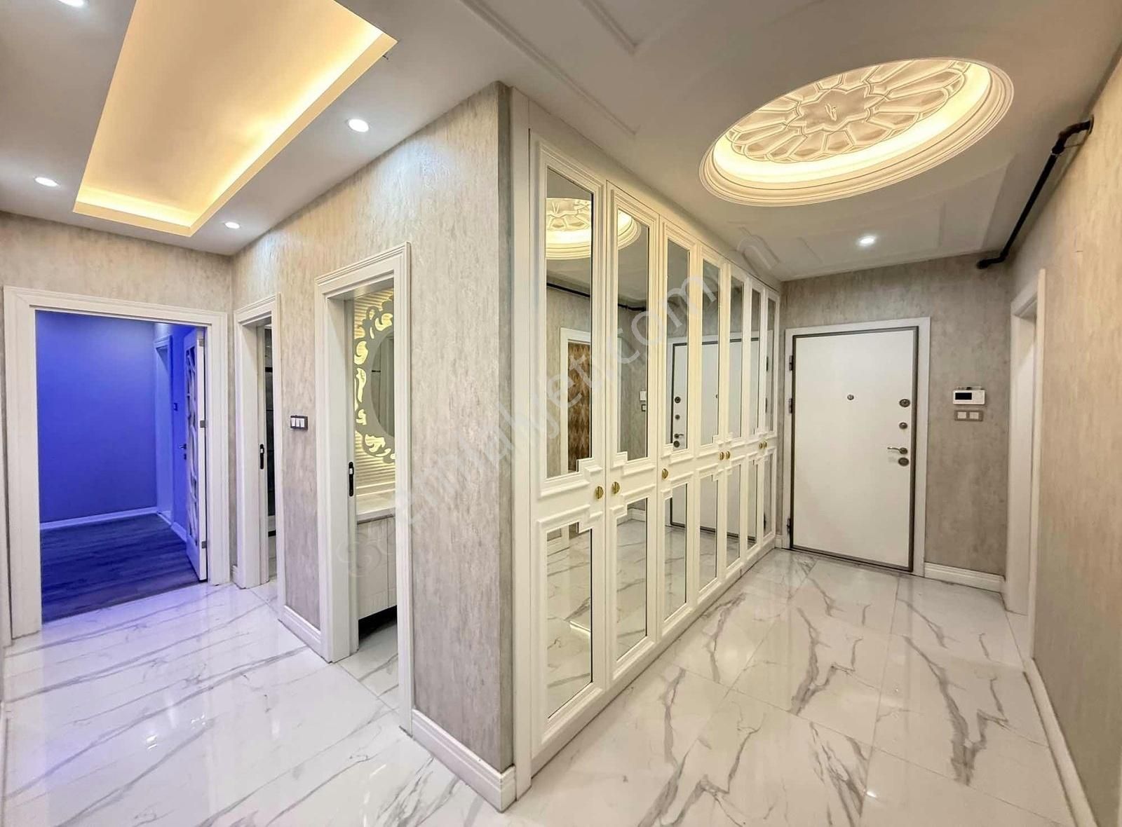 Beymahall Fıstıklık Cadde Üzeri 3,5+1 Satılık Ara Kat Daireler