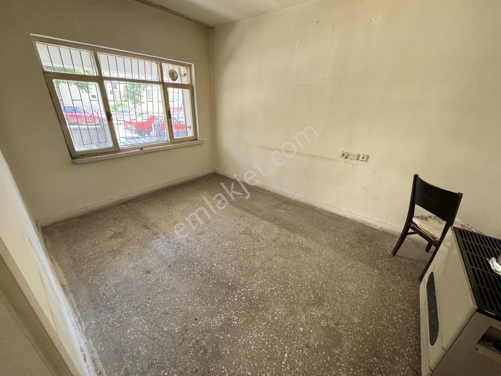 Ascelik"den" Y.giriş 2+1 Ön Cephe 110 M2 Balkonlu Altinda Daire