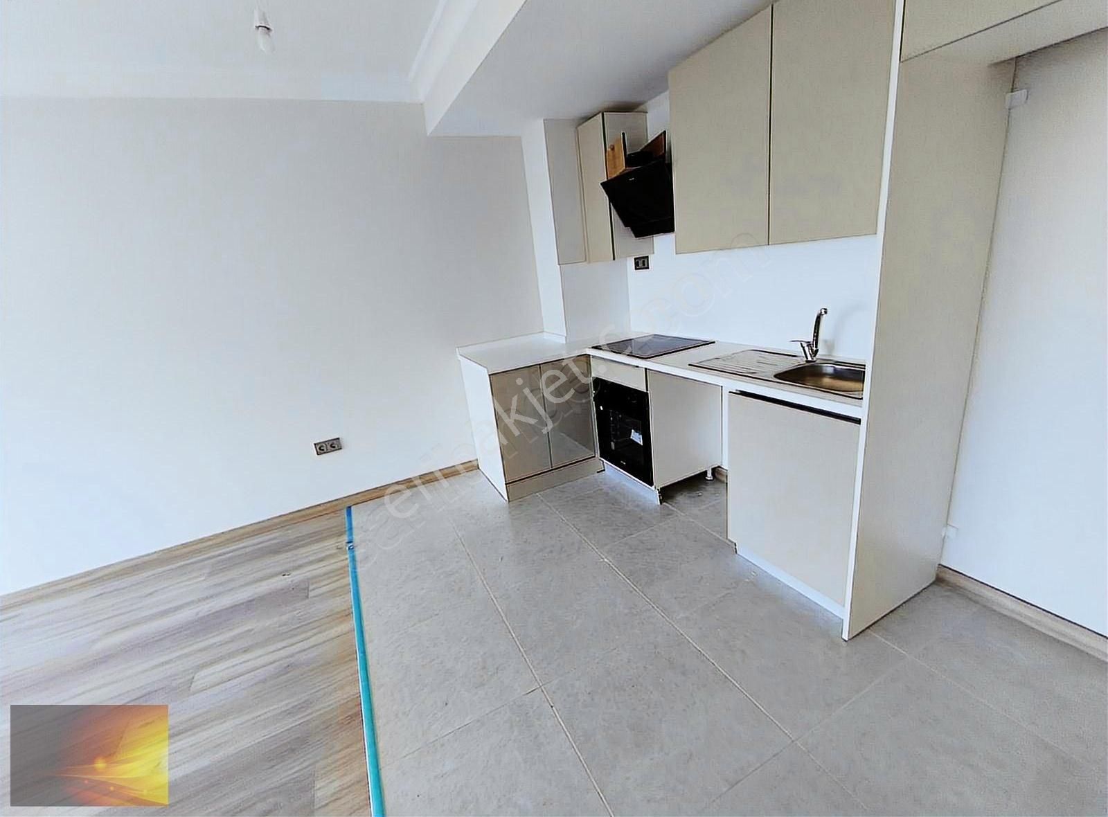 Eyüpsultan Alibeyköy De Güvenli Site İçinde Kiralık 1+1 Daire